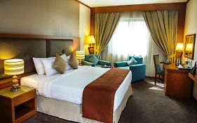 Landmark Summit Hotel